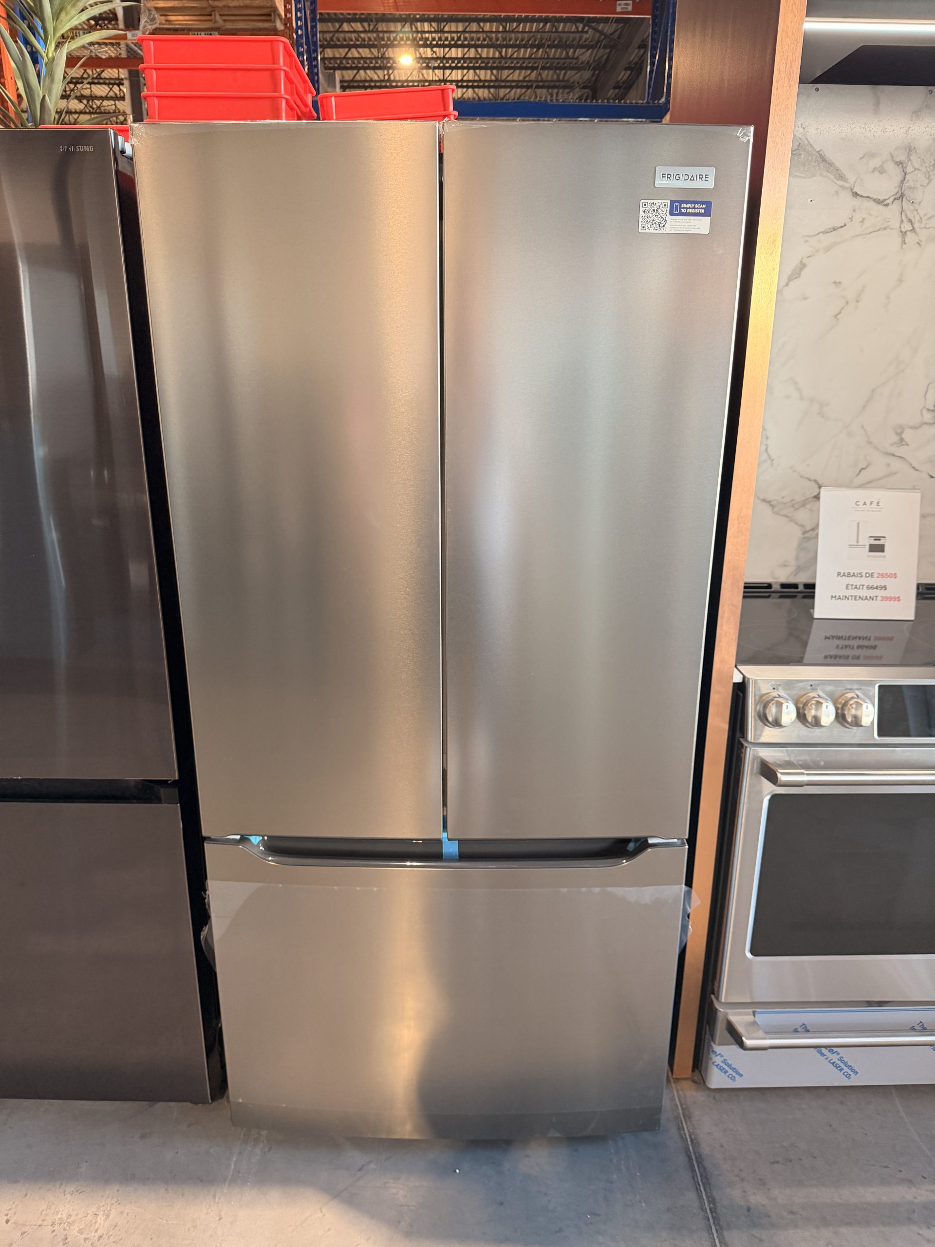 Réfrigérateur à Portes Françaises Frigidaire FRFG2033AV 33Po – Image 10