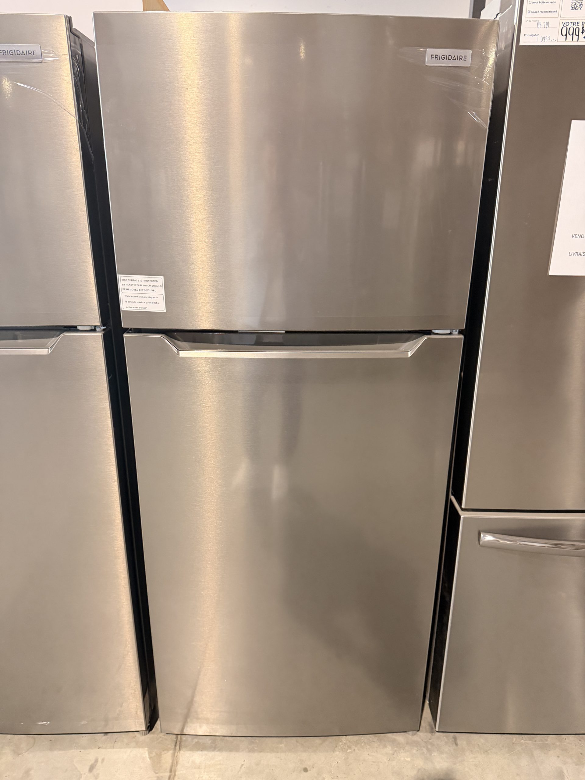 Réfrigérateur à Congélateur Supérieur Frigidaire FFHT1822UV 28Po – Image 5